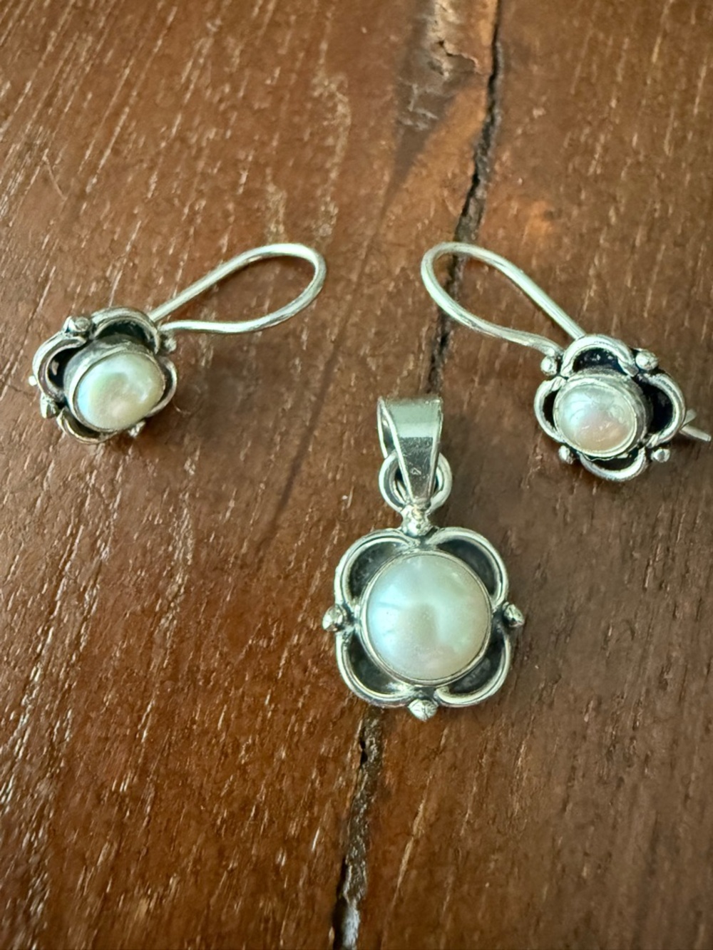 Sterling Silver Pearl Floral Pendant and Earrings Set - White NWOT